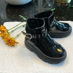 Toddlers shoes 7 size